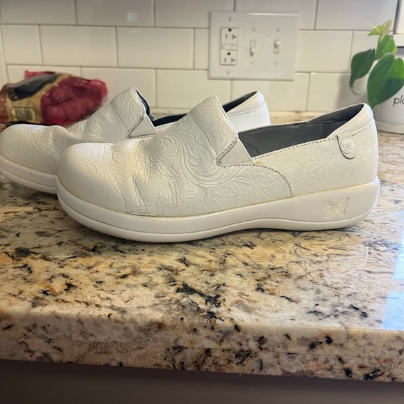 White Leather Alegria Clogs - Picture 1 of 3